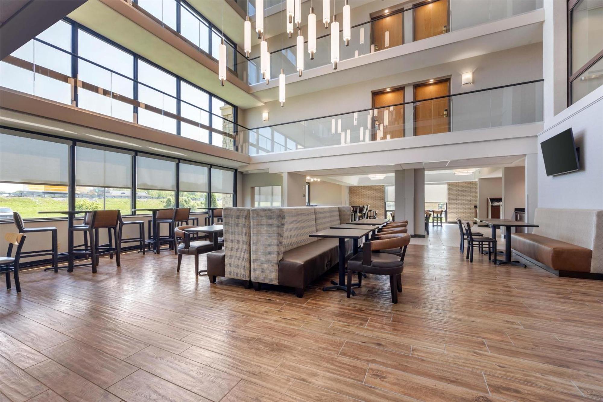 Hotel Drury &